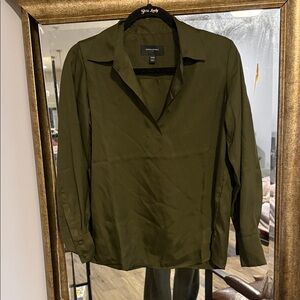 Banana Republic Olive green collar blouse xxs